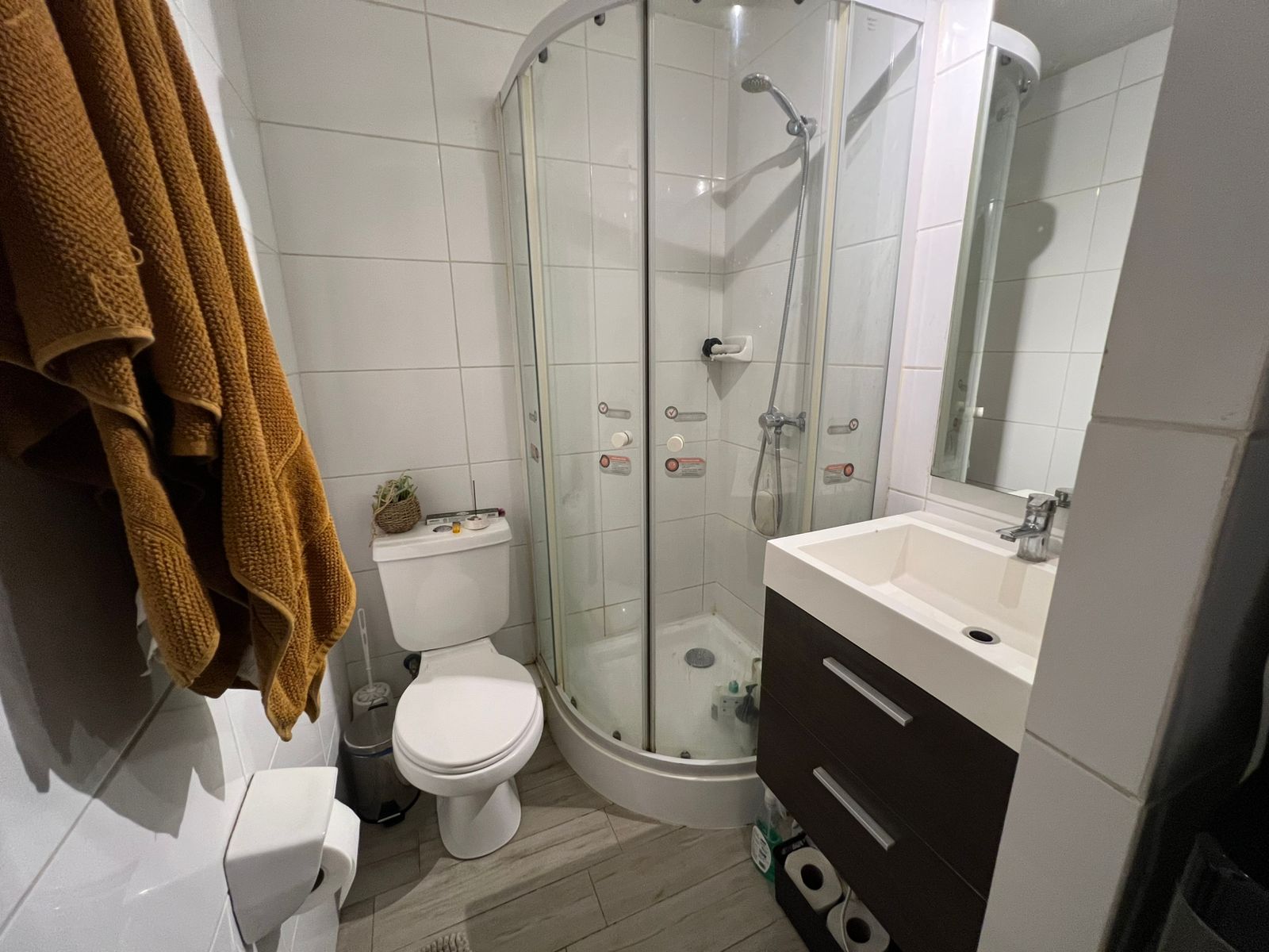 Arriendo depto.1 dormitorio Metro Santa Lucía MP059
