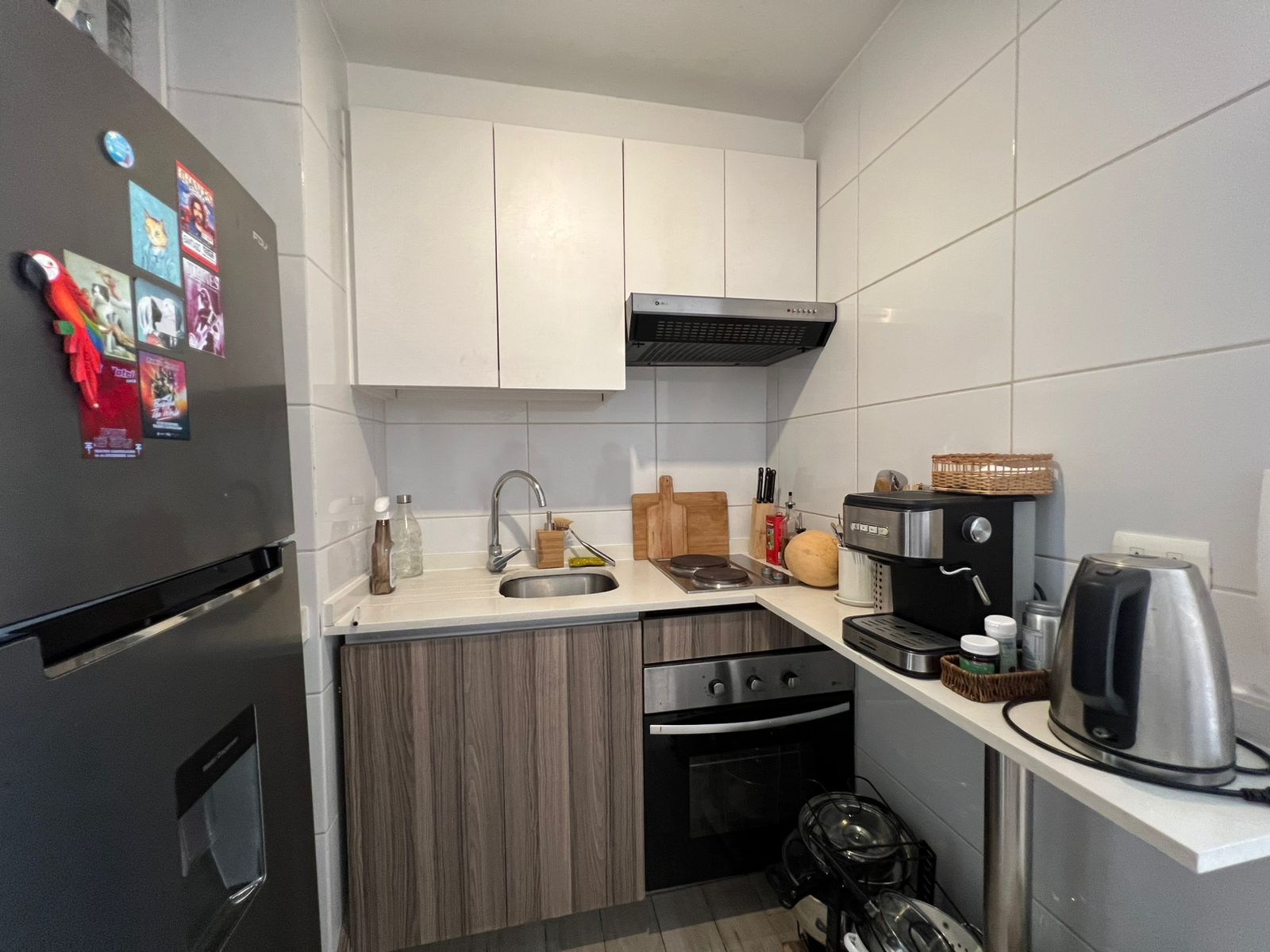 Arriendo depto.1 dormitorio Metro Santa Lucía MP059
