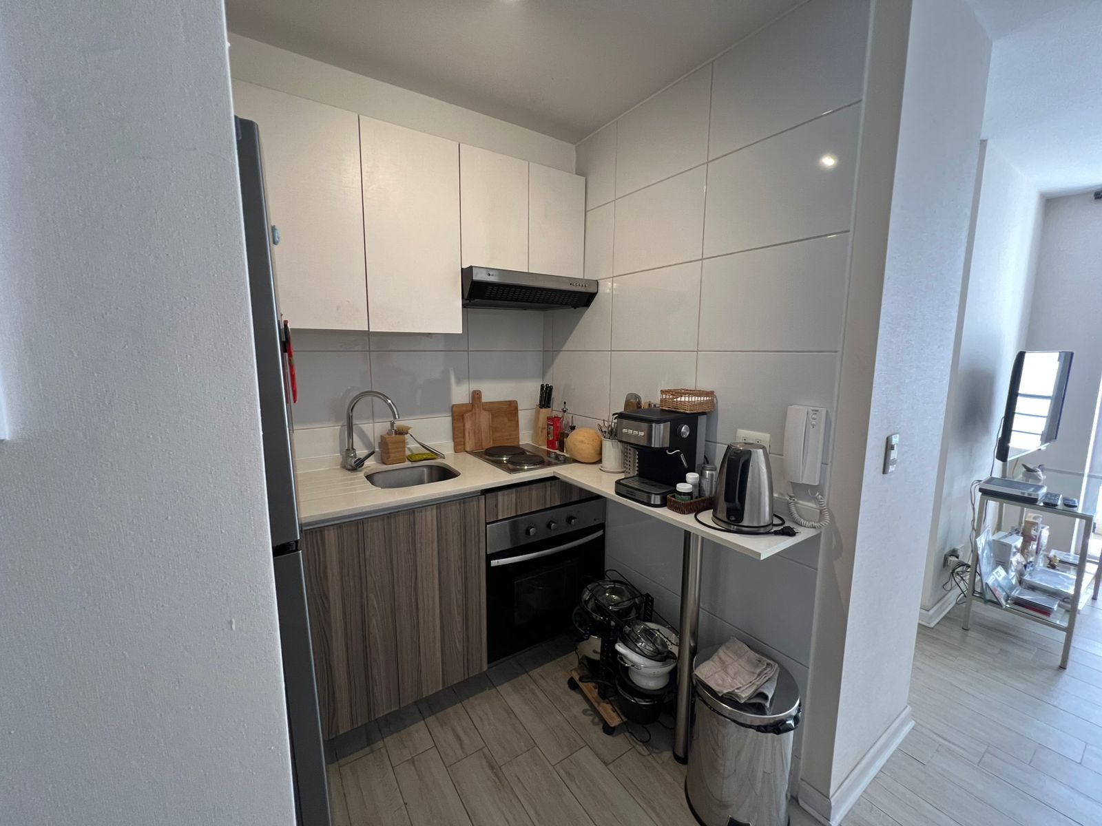 Arriendo depto.1 dormitorio Metro Santa Lucía MP059