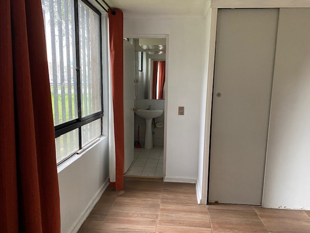 Se arrienda depto. tipo estudio/Barrio Brasil/MP192