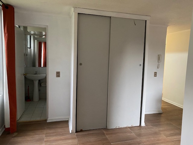 Se arrienda depto. tipo estudio/Barrio Brasil/MP192