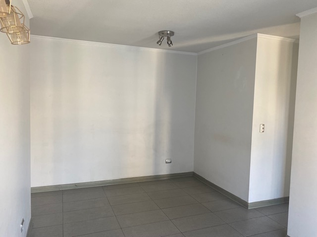 Se arrienda depto. 2 dormitorios/2baños/1 estacionamiento/1 bodega/Metro Irarrazabal