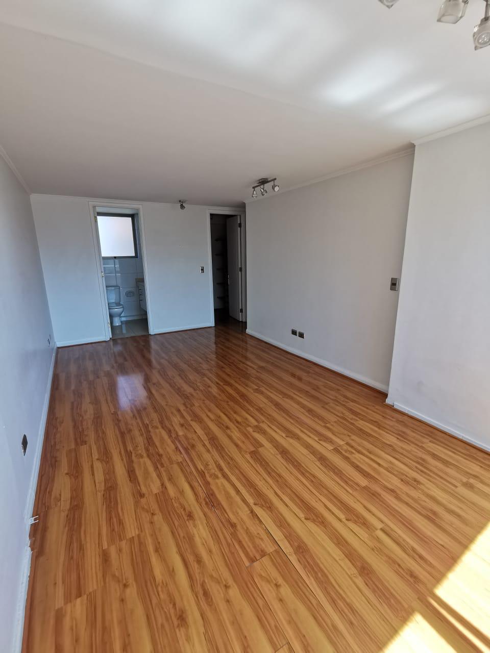 Se arrienda depto. 3 dormitorios/3 baños/Metro Manquehue/MP203